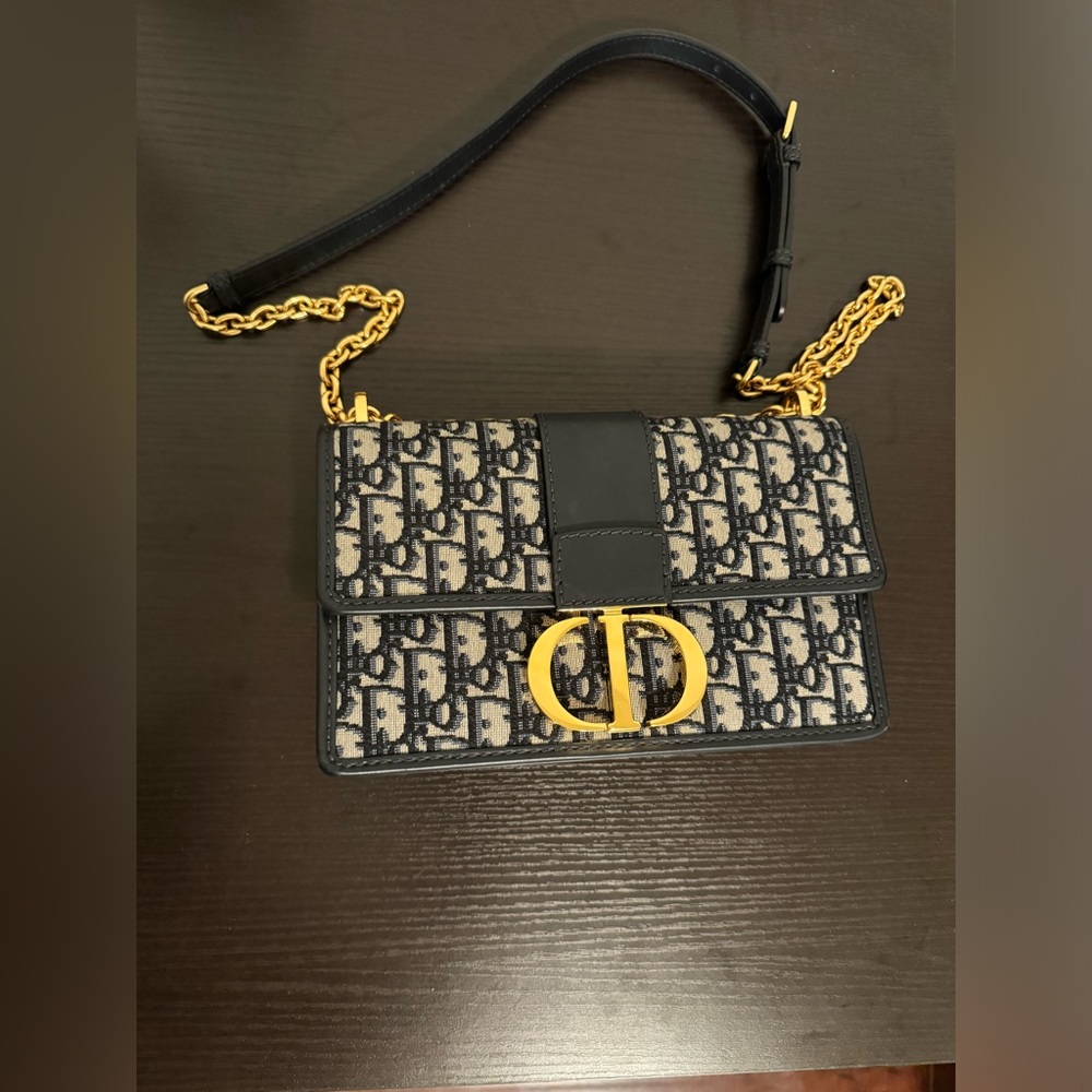 30 Montaigne Chain Bag